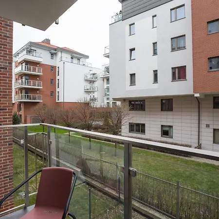 Blisko Starego Miasta Z Widokiem Na Marine 格但斯克