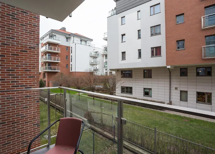 Blisko Starego Miasta Z Widokiem Na Marine 格但斯克